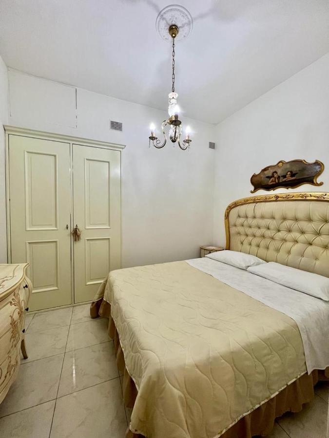 Antonietta House Apartment เนเปิลส์ ภายนอก รูปภาพ